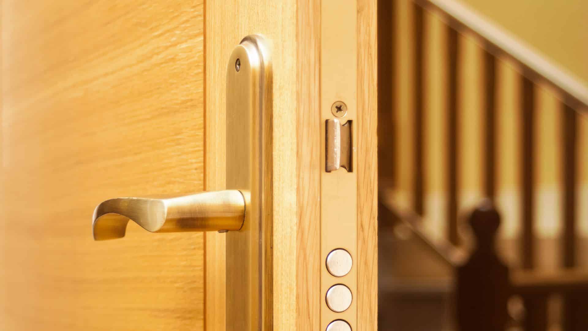 Comment d&eacute;monter efficacement une serrure de porte ?