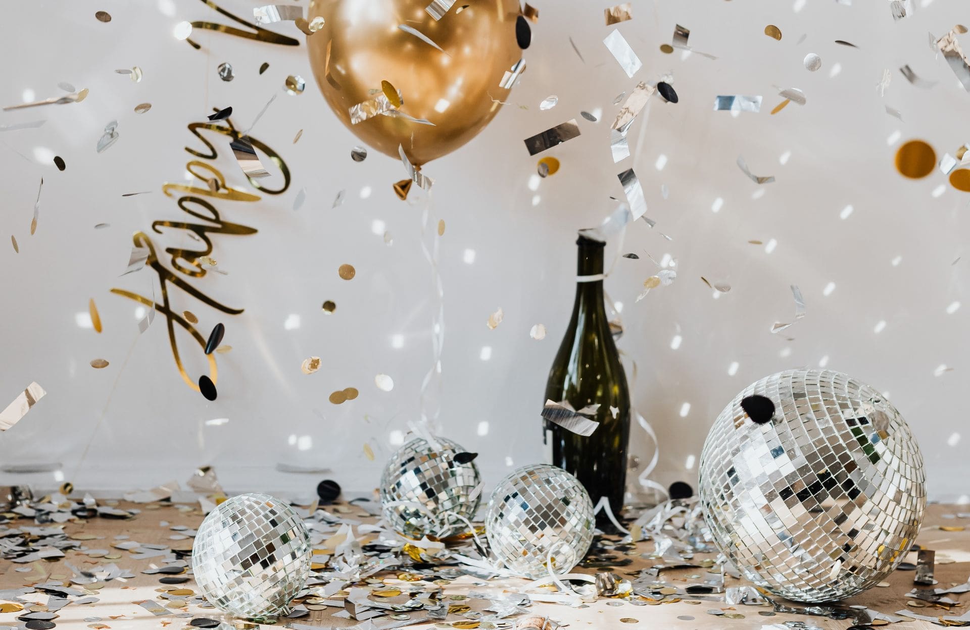 D&eacute;co Nouvel An 2023: 10 Id&eacute;es Tendance pour F&ecirc;ter avec &Eacute;l&eacute;gance