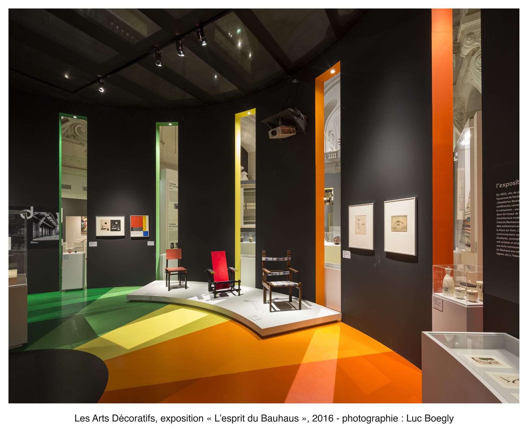 Harmonie et Fonctionnalit&eacute;: L&rsquo;influence du Bauhaus sur la conception de la maison moderne